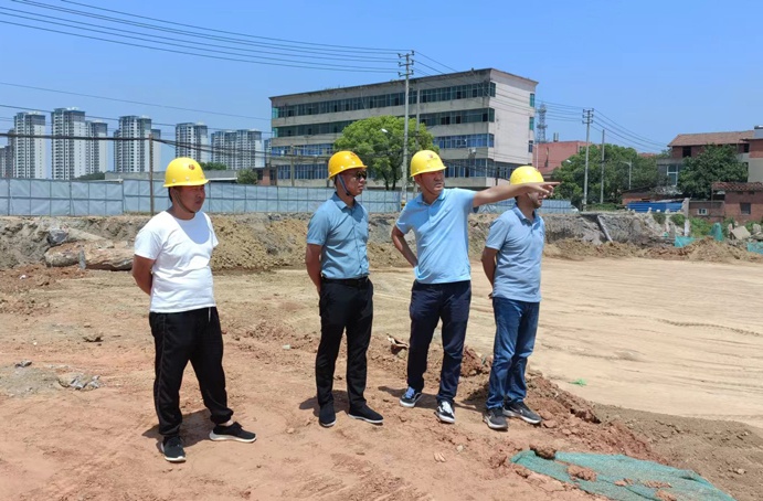 黎德義到廣州路東延工程、昌東三路道路建設(shè)工程開展安全質(zhì)量檢查