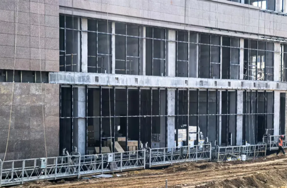 南昌市政建設(shè)集團(tuán)有限公司緊急開展強(qiáng)對流天氣專項(xiàng)安全檢查，全面排查設(shè)備加固、用電安全、排水防澇及應(yīng)急物資，筑牢極端天氣施工安全防線