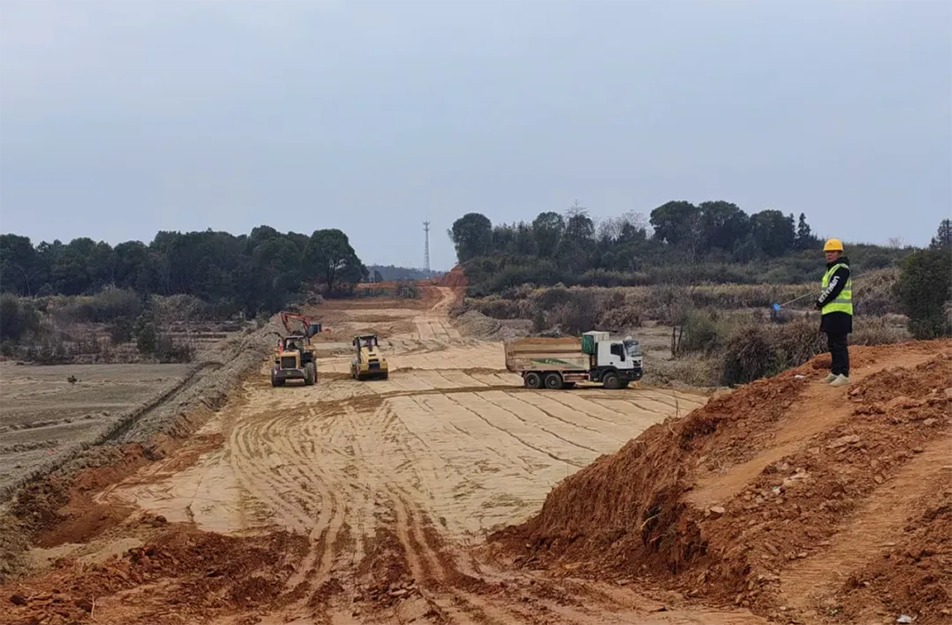 贛江新區(qū)云翔大道建設(shè)進(jìn)展：分秒必爭(zhēng)沖刺通車(chē)目標(biāo) | 南昌市政建設(shè)集團(tuán)攻堅(jiān)紀(jì)實(shí)